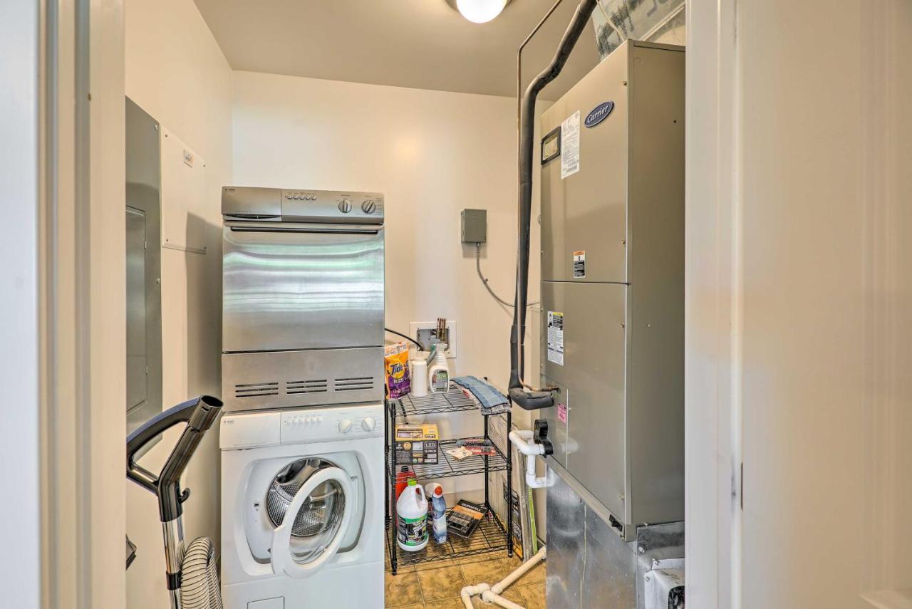 Grand Haven Condo - Walk To Nearby Hot Spots! Exteriör bild