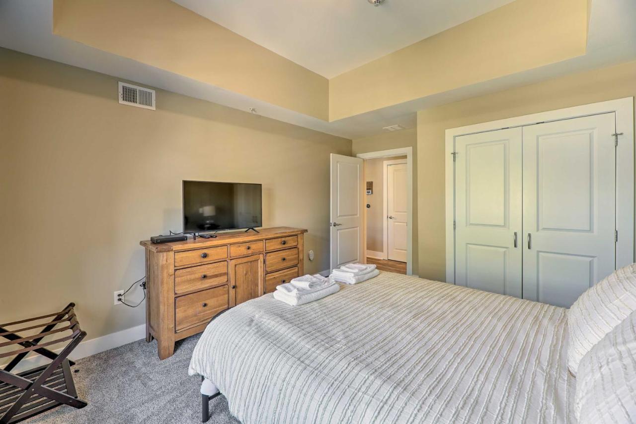 Grand Haven Condo - Walk To Nearby Hot Spots! Exteriör bild